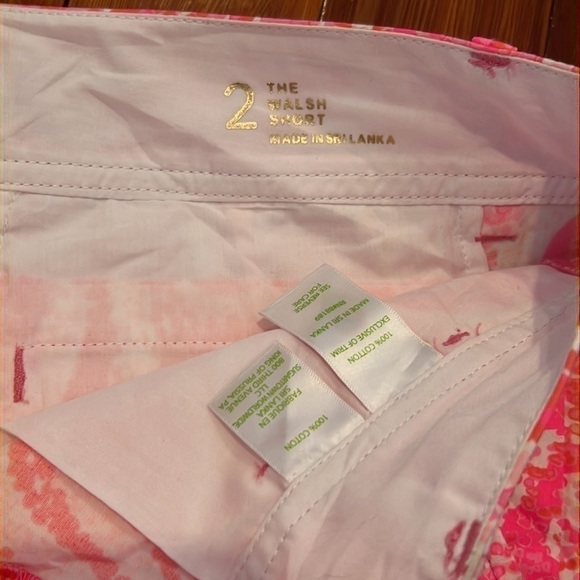 ๐ธ Lilly Pulitzer The Walsh Short Size 2 Pink and White - Picture 4 of 9